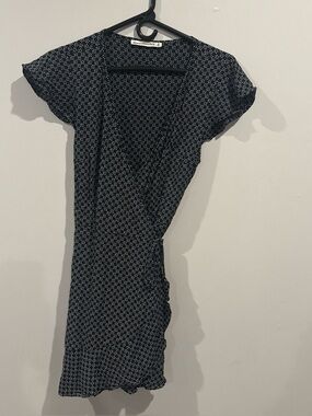 Abercrombie & Fitch Black Dress with White Geometric Micro Print